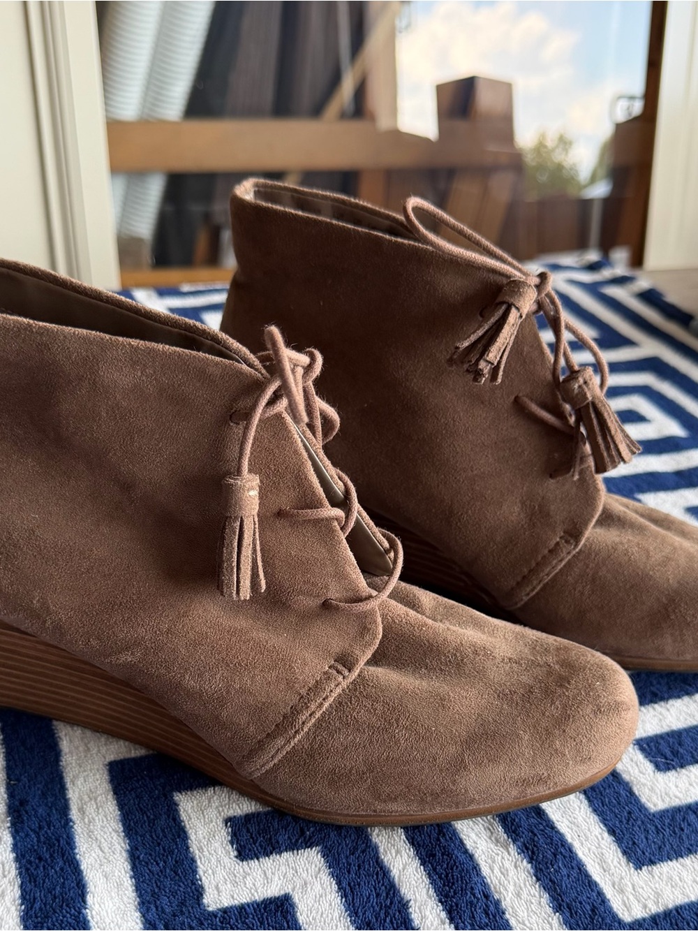 Dr. Scholl's Brown Suede Tassel Lace-Up Ankle Booties